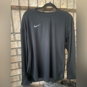 Nike long sleeve NWT